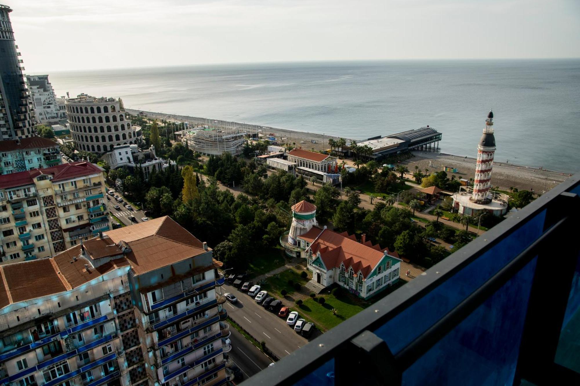 Orbi City 24-7 Panoramic Views Батуми Екстериор снимка